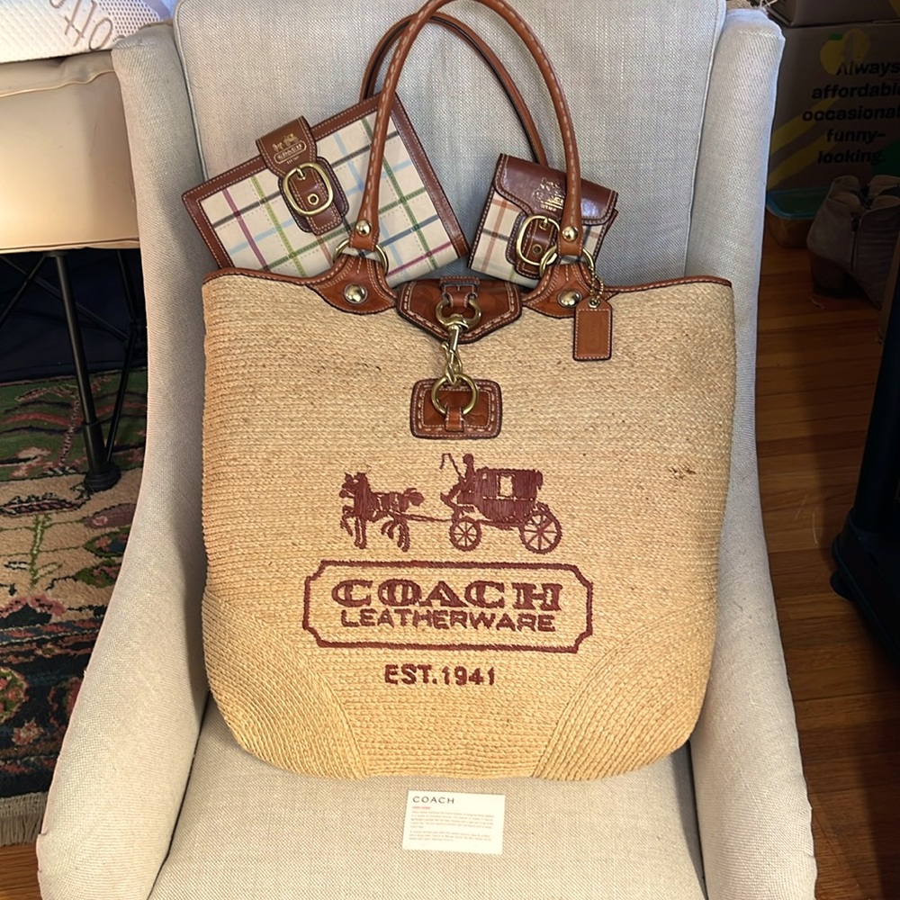 Coach Bleecker Carriage Straw XXL Embossed Lthr Beach Tote Wallet Passport Hldr